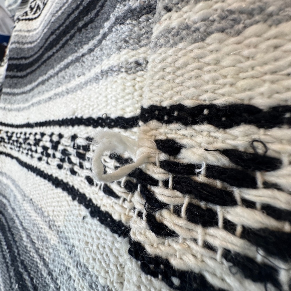 Creative Comfort Hand Woven Indian Blanket Throw Aztec Pattern Fringe 52‎ x 72 - Picture 2 of 5